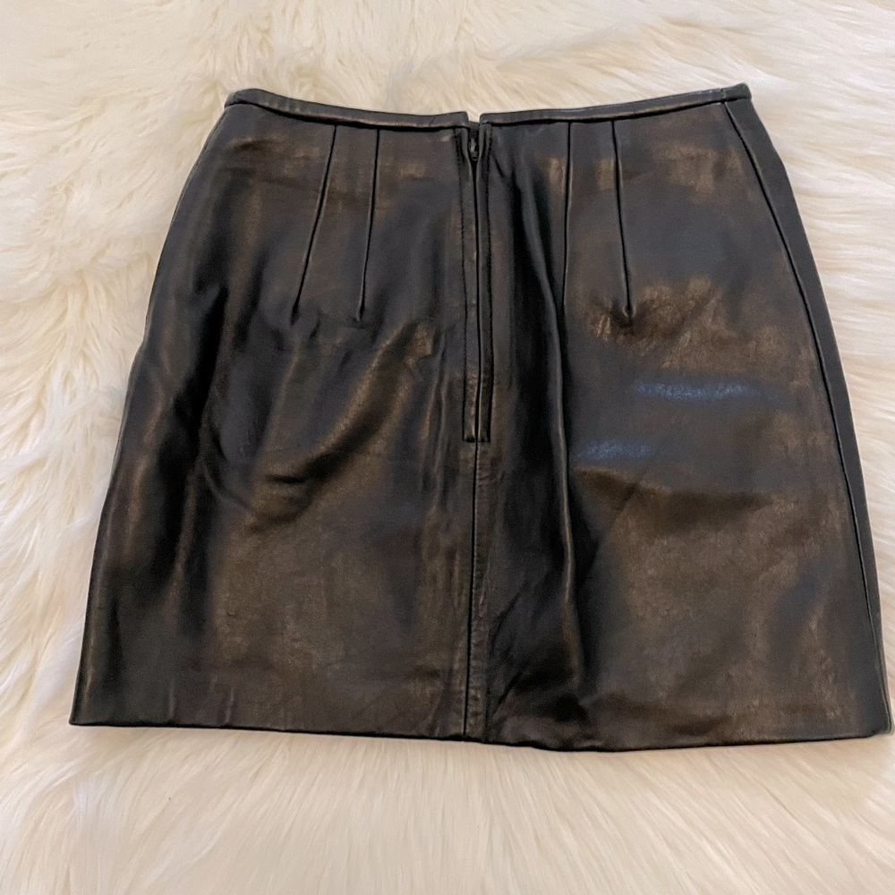 100% leather skirt - fitted - New